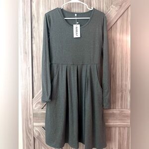 Large grey long sleeve dress with pockets!